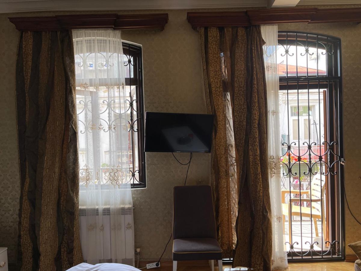 Luxors Garden Hotel Batumi Esterno foto