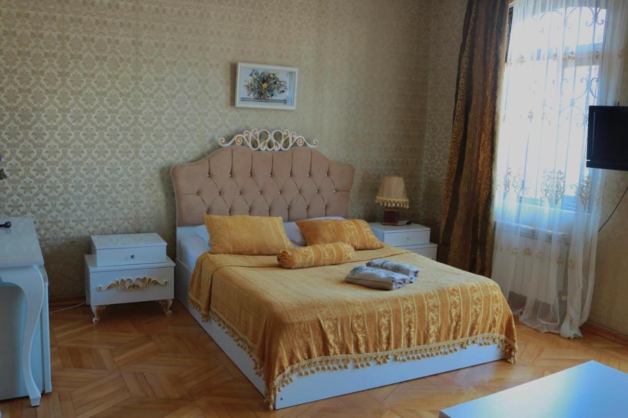 Luxors Garden Hotel Batumi Esterno foto