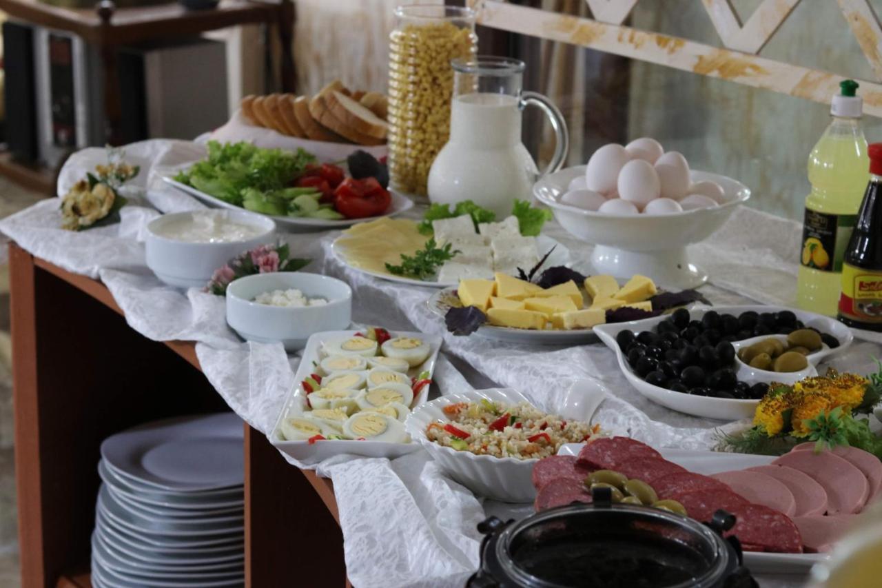 Luxors Garden Hotel Batumi Esterno foto