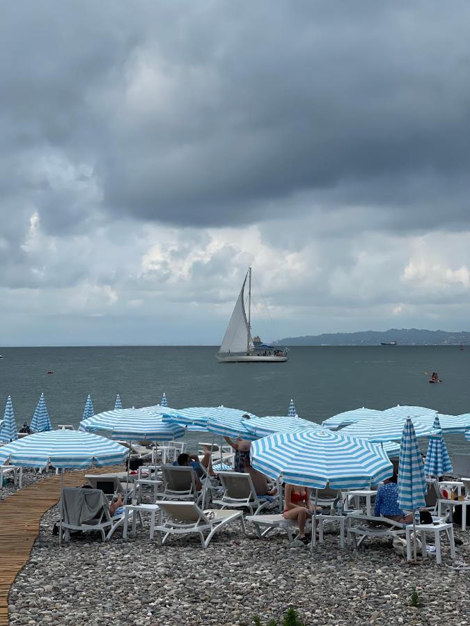 Luxors Garden Hotel Batumi Esterno foto